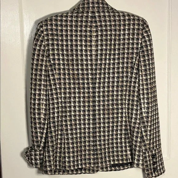 Classic Black, White & Gold Tweed Tailored Jacket size 4 - Picture 8 of 9